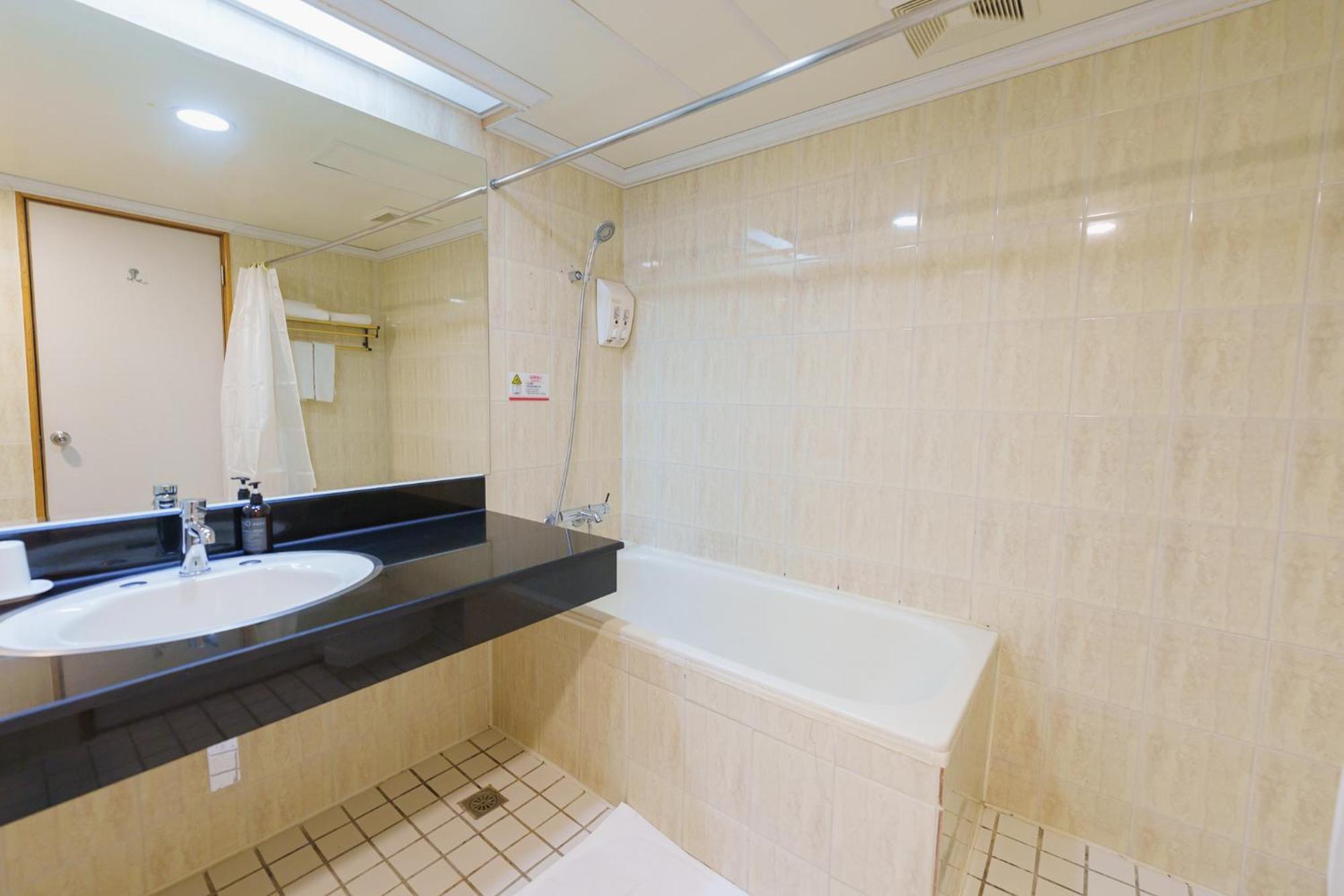 Oriental Hotel Tainan Extérieur photo