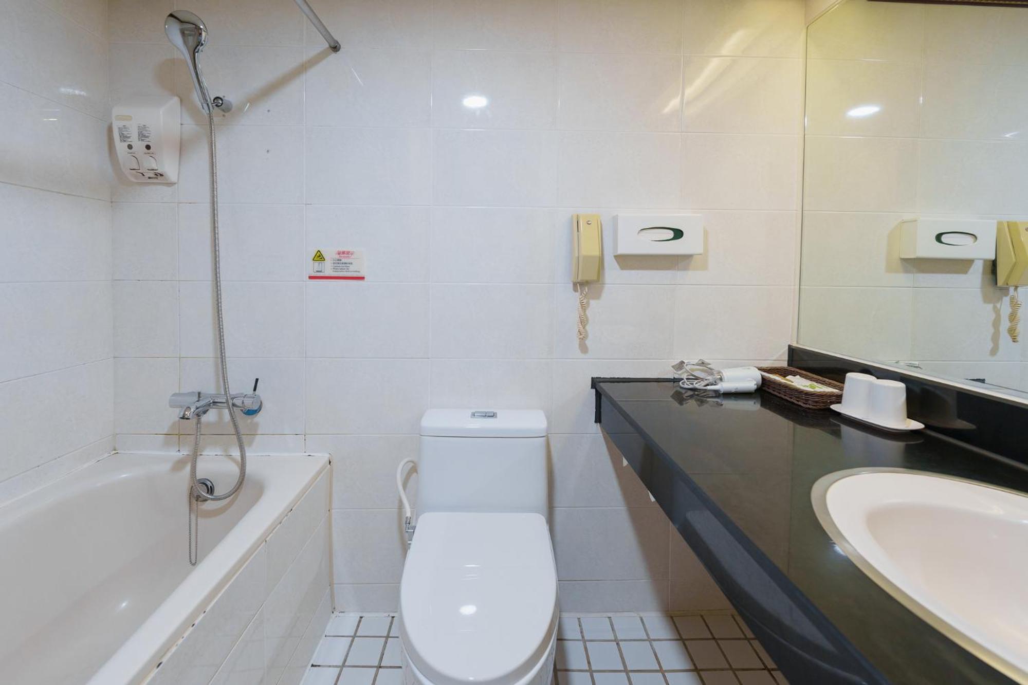Oriental Hotel Tainan Extérieur photo