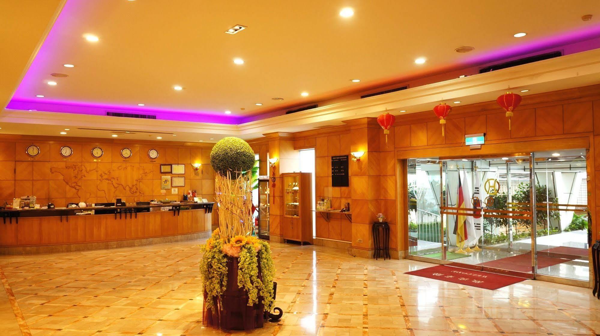 Oriental Hotel Tainan Extérieur photo