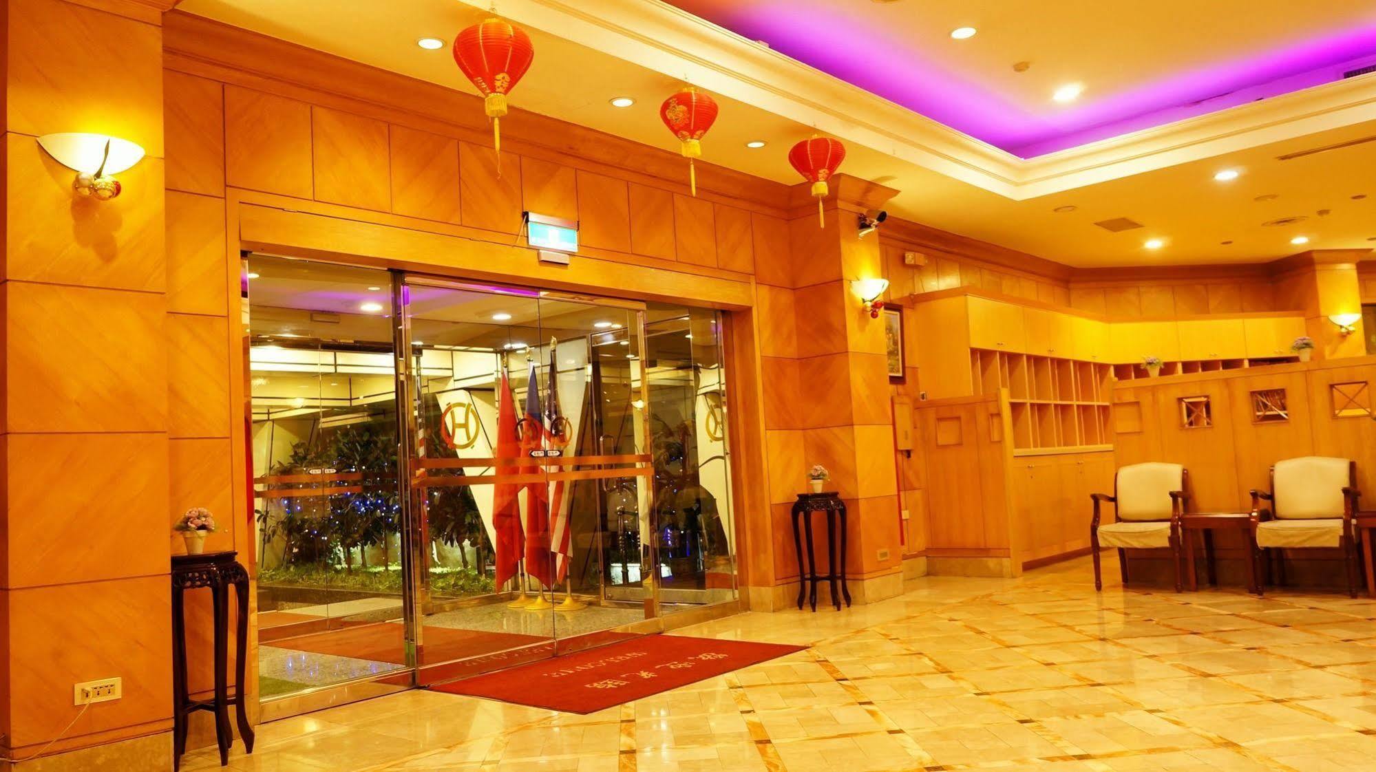 Oriental Hotel Tainan Extérieur photo