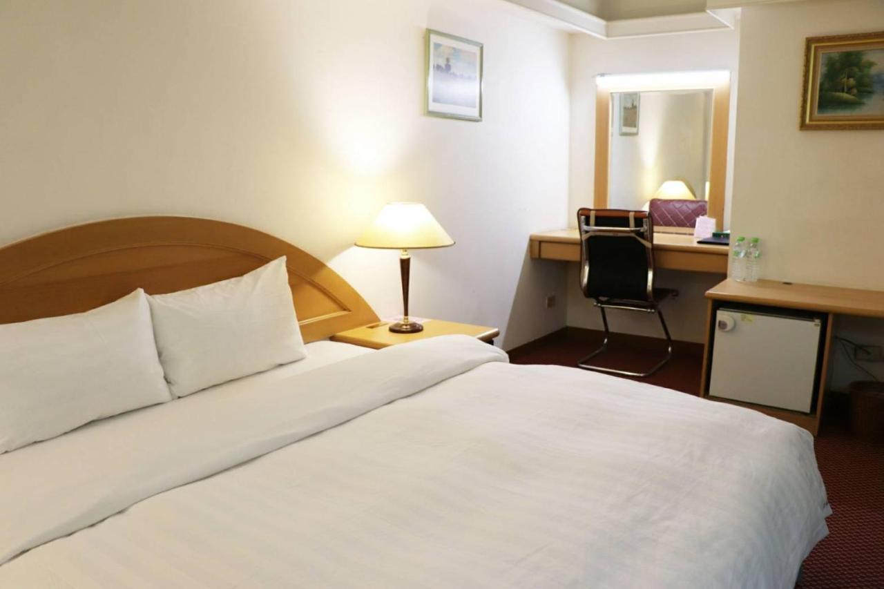 Oriental Hotel Tainan Extérieur photo
